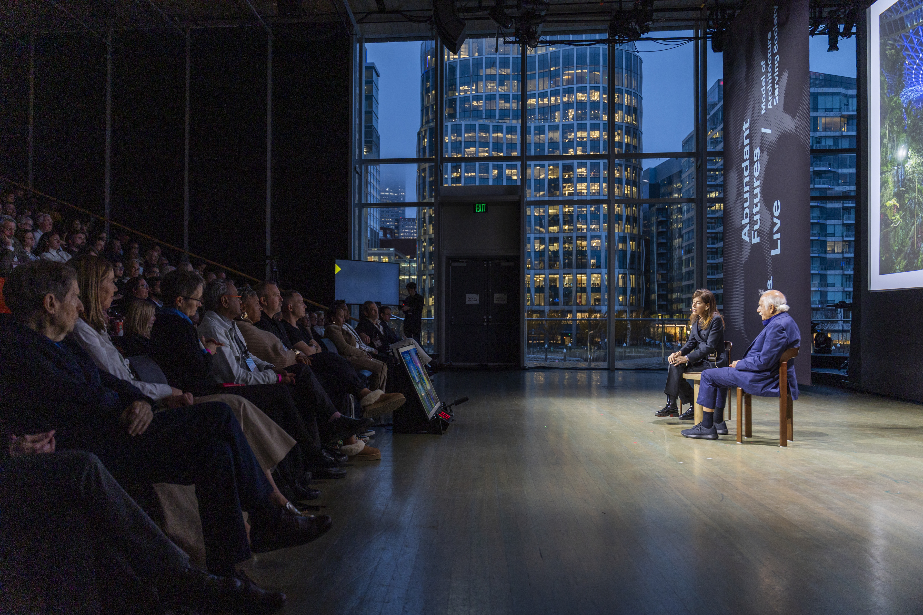 Linda Johnson and Moshe Safdie speaking in conversation at Abundant Futures Live 2025